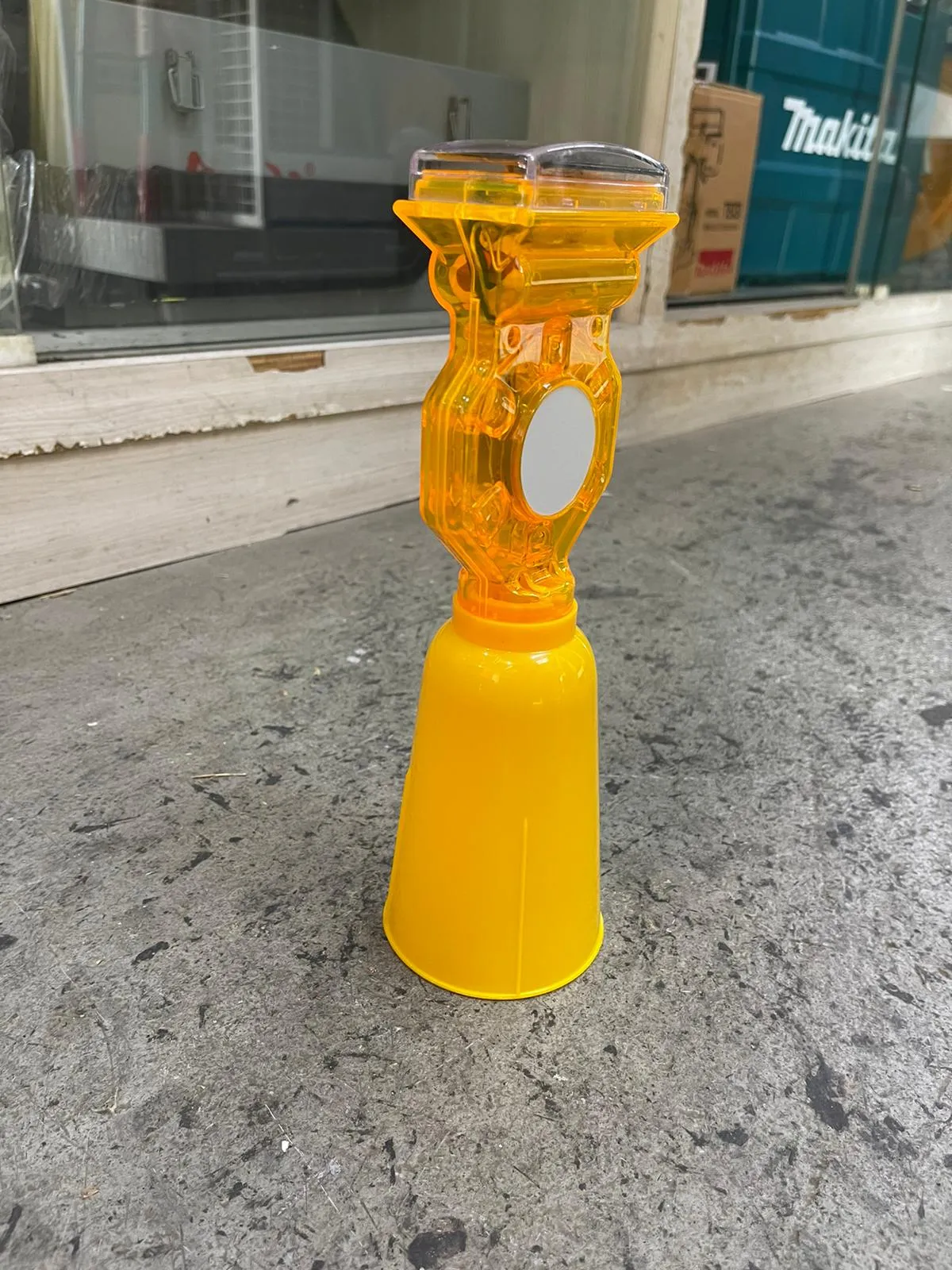 Aiko Solar Traffic Barricade Flash Warning Light (Hex Type) | Model : RL-7358