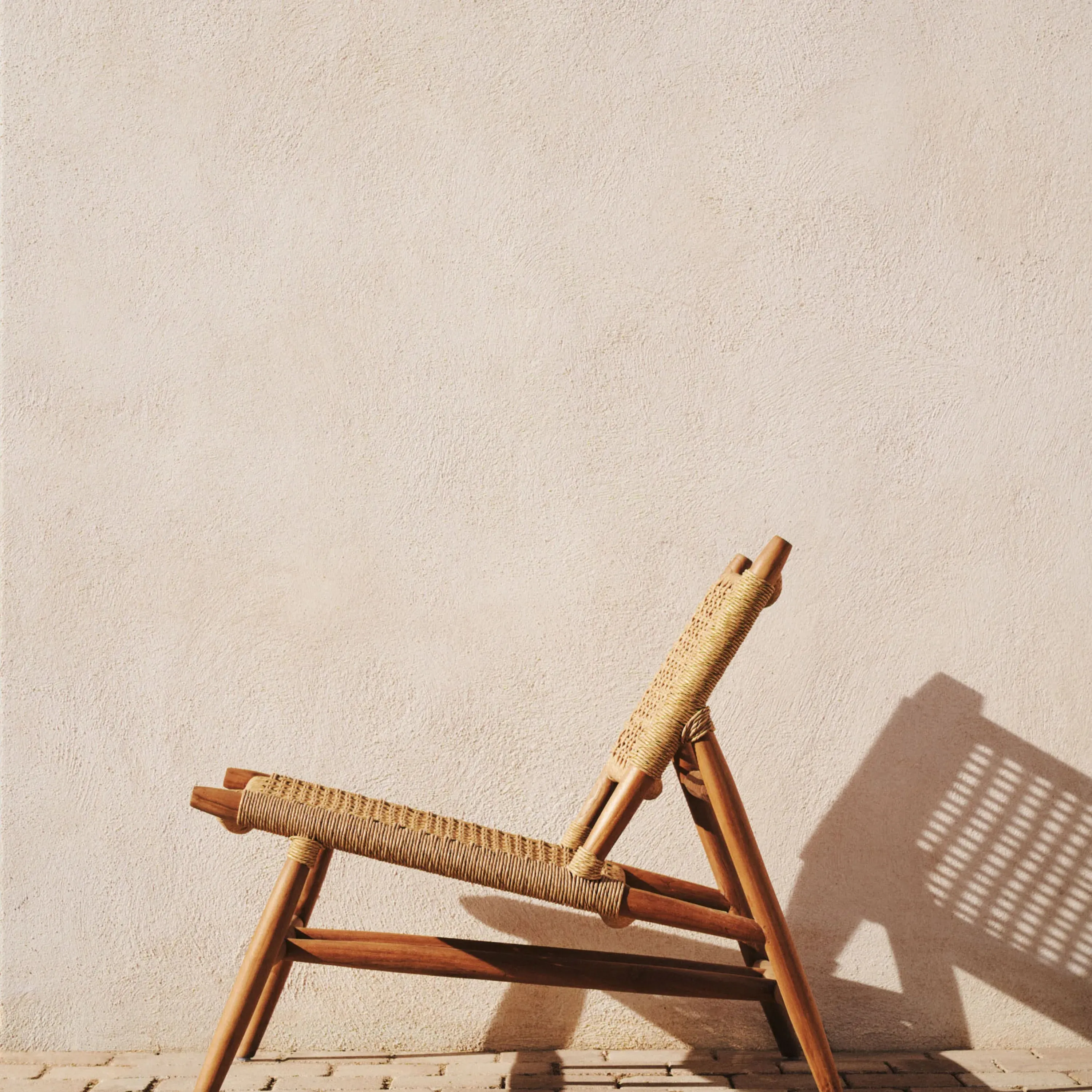 Codolar Outdoor Lounge Chair - Teak