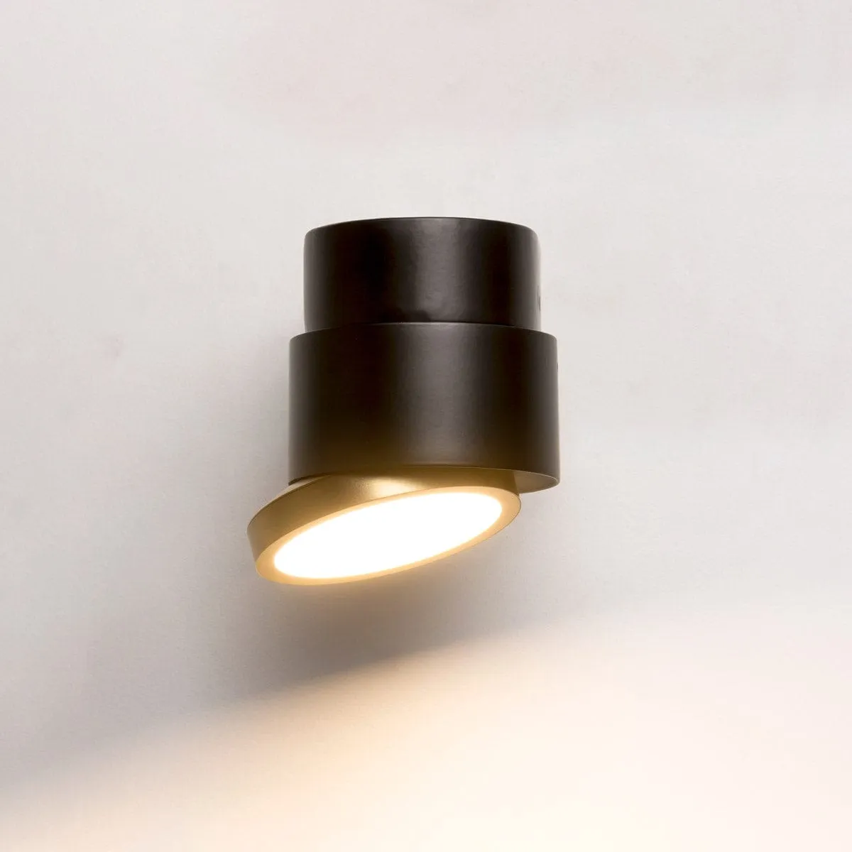 FULCRO ADJUSTABLE LED WALL LIGHT