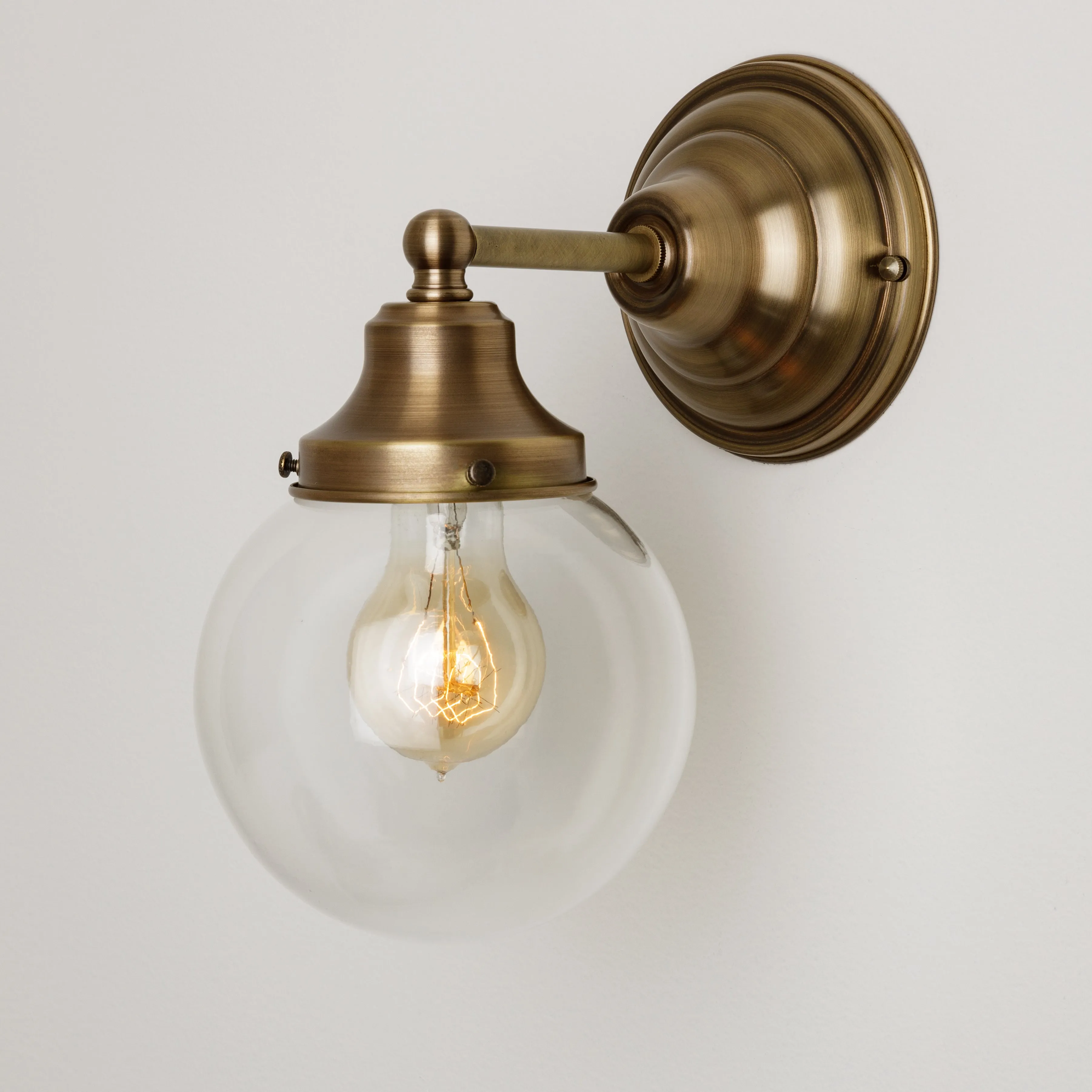 Hamilton (Opal) | Classic Sconce