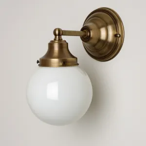 Hamilton (Opal) | Classic Sconce