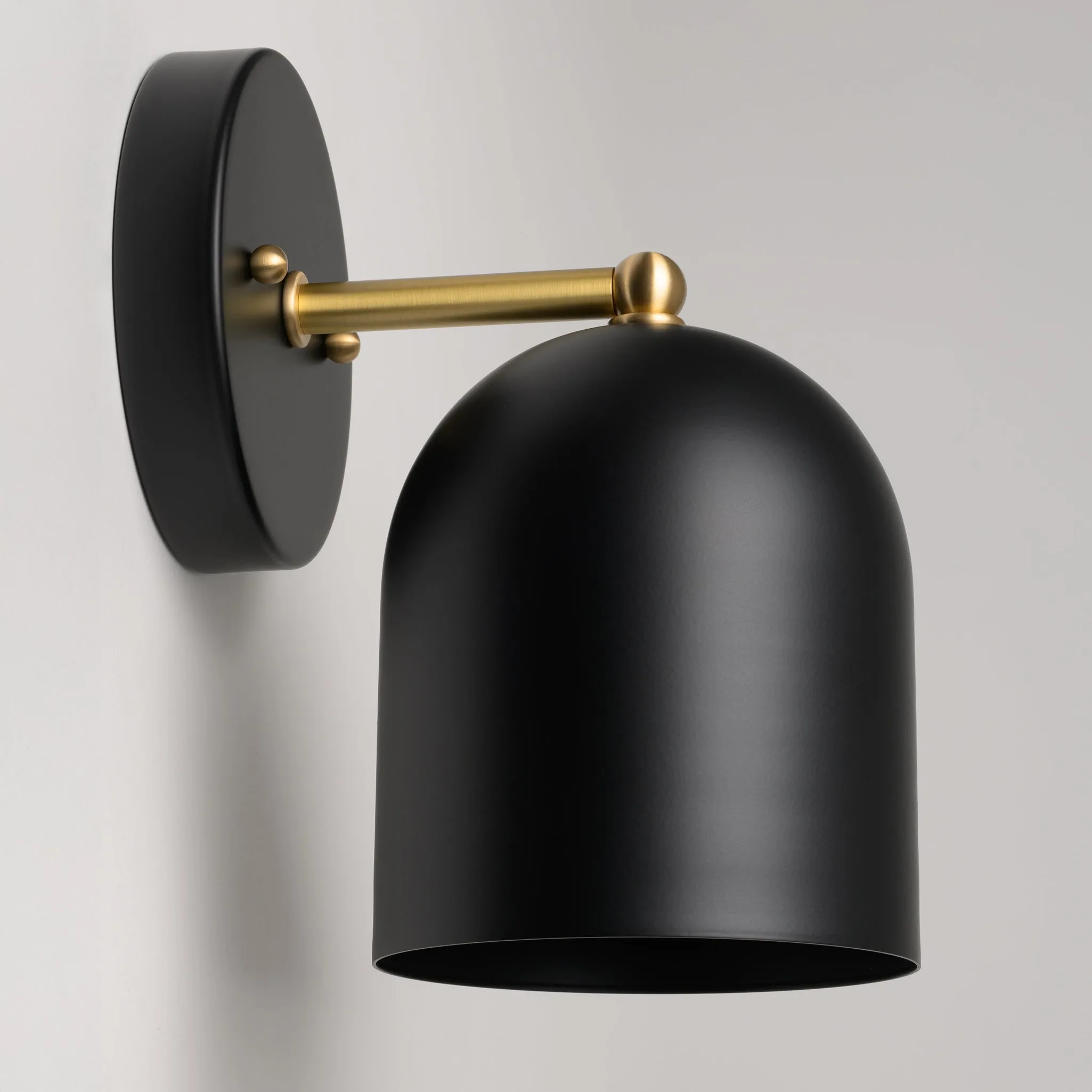 Jefferson | Modern Sconce