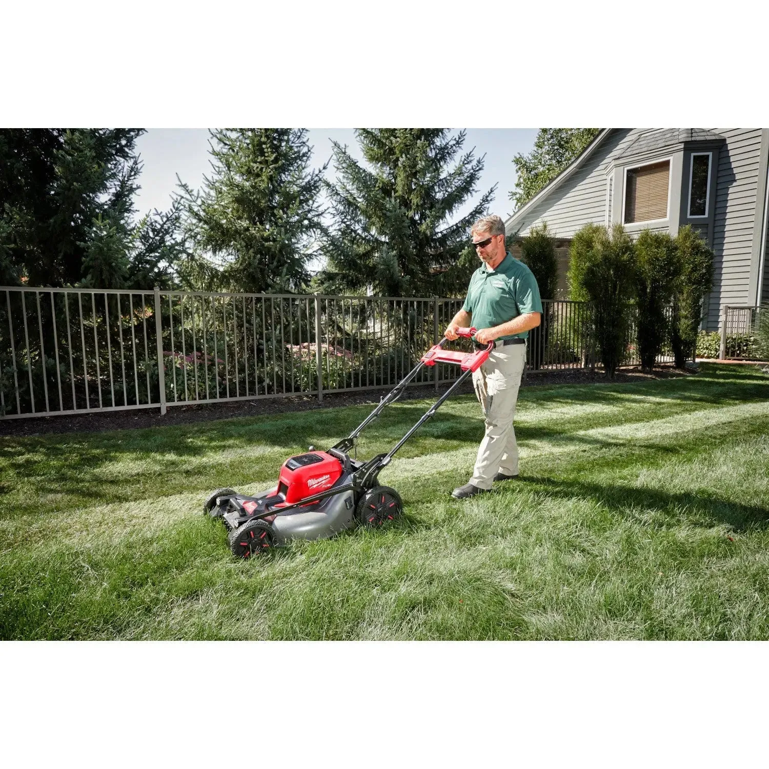 Milwaukee 2823-22HD - M18 FUEL™ 21" Self-Propelled Dual Battery Mower Kit