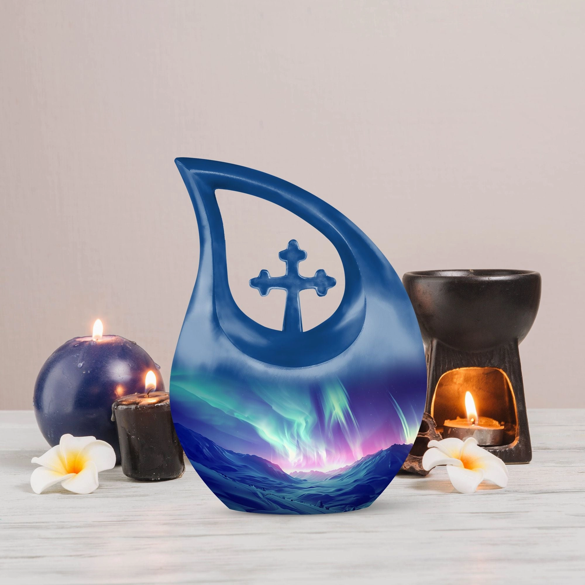 Northern Lights Medium-sized Memorial Urn For human Ashes
